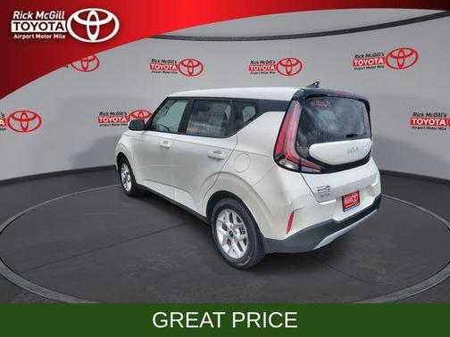 Snow White Pearl 2024 Kia Soul LX