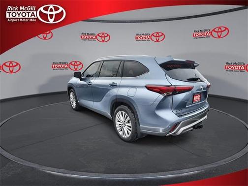 2022 Toyota Highlander Platinum