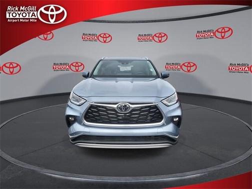 2022 Toyota Highlander Platinum
