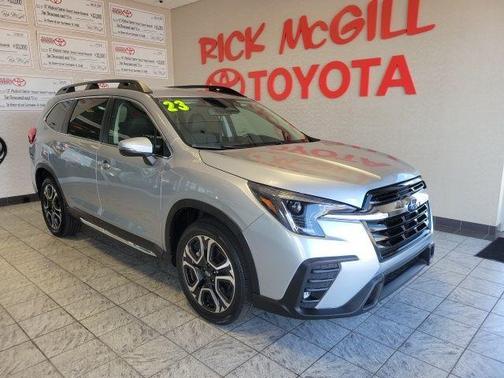 Ice Silver Metallic 2023 Subaru Ascent Limited 8-Passenger