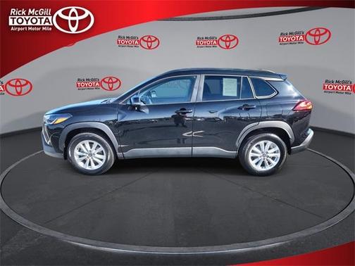 2024 Toyota Corolla Cross LE