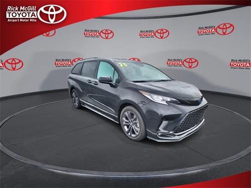 2025 Toyota Sienna XSE 7 Passenger