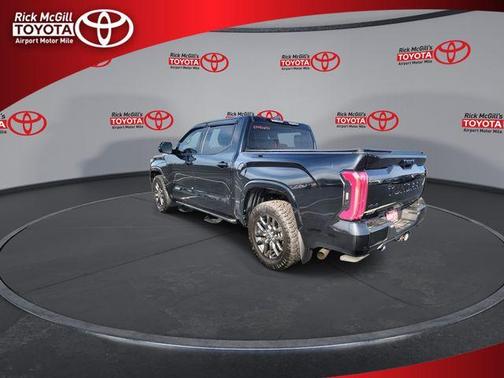 2022 Toyota Tundra Platinum