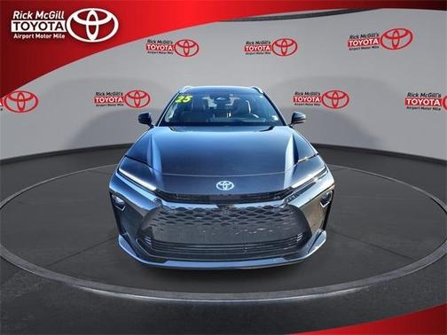 2025 Toyota Crown Signia LIMITED