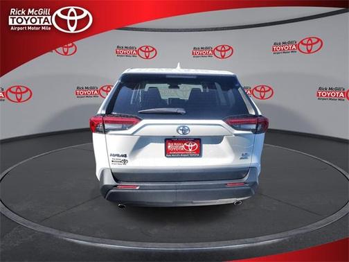 2025 Toyota RAV4 LE