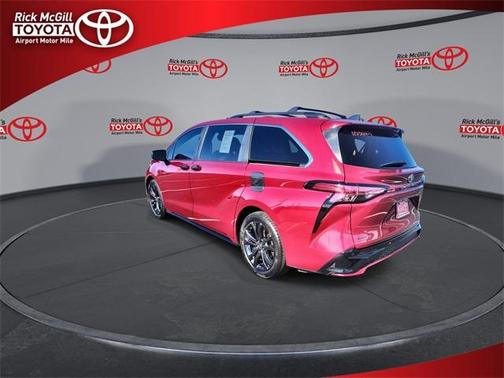2024 Toyota Sienna XSE 7 Passenger