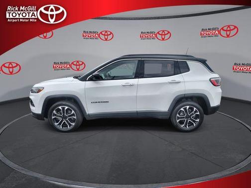 Bright White Clearcoat 2023 Jeep Compass Limited
