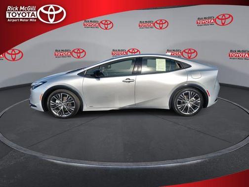 2025 Toyota Prius XLE