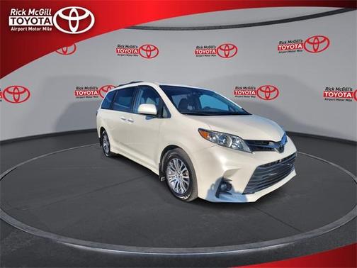 2018 Toyota Sienna XLE Premium