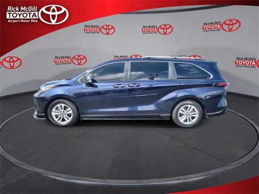 2022 Toyota Sienna Limited