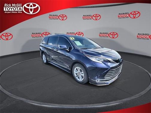 2022 Toyota Sienna Limited