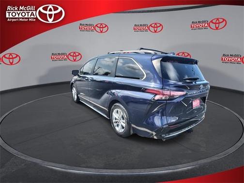 2022 Toyota Sienna Limited