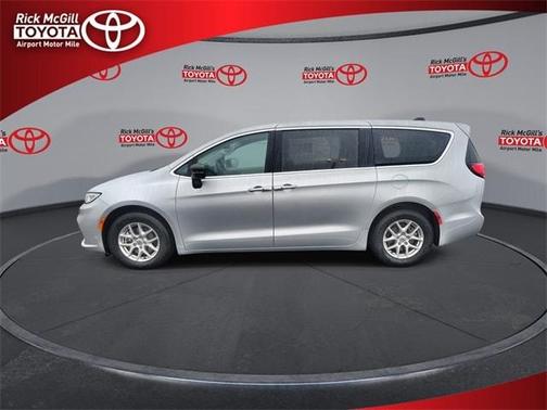 2024 Chrysler Pacifica Touring-L