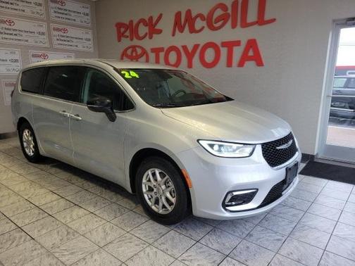 2024 Chrysler Pacifica Touring-L