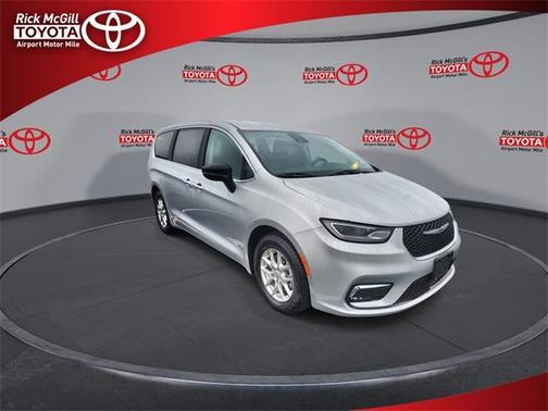 2024 Chrysler Pacifica Touring-L