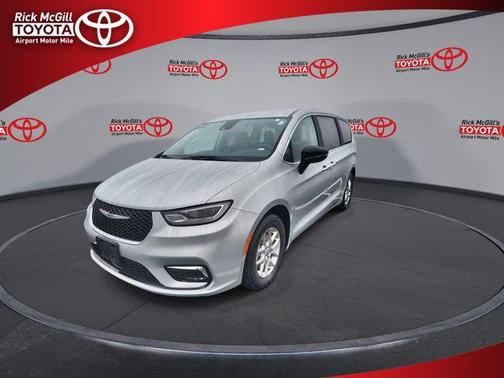 2024 Chrysler Pacifica Touring-L