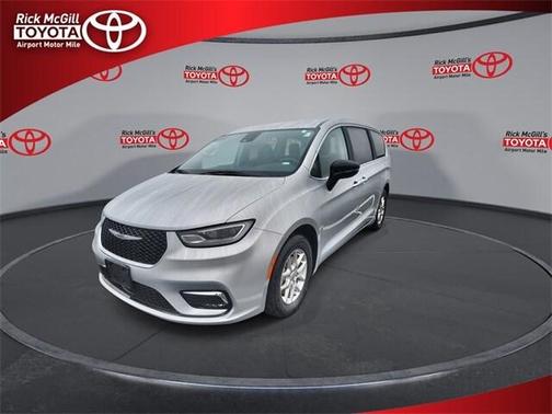 2024 Chrysler Pacifica Touring-L