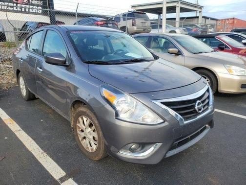 Gun Metallic 2019 Nissan Versa 1.6 SV