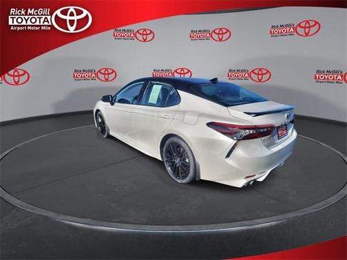 2022 Toyota Camry Hybrid XSE