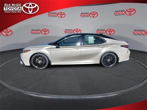 2022 Toyota Camry Hybrid XSE