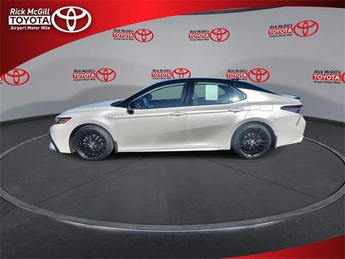 2021 Toyota Camry Hybrid XSE