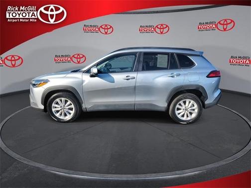 2024 Toyota Corolla Cross LE