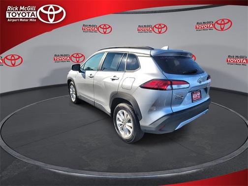 2024 Toyota Corolla Cross LE