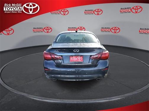 2016 INFINITI Q70 3.7