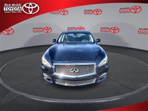 2016 INFINITI Q70 3.7