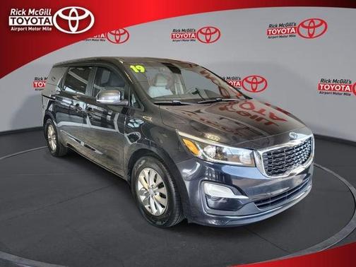 Metal 2019 Kia Sedona LX