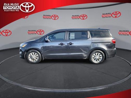 Metal 2019 Kia Sedona LX
