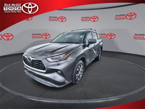 2022 Toyota Highlander Hybrid XLE