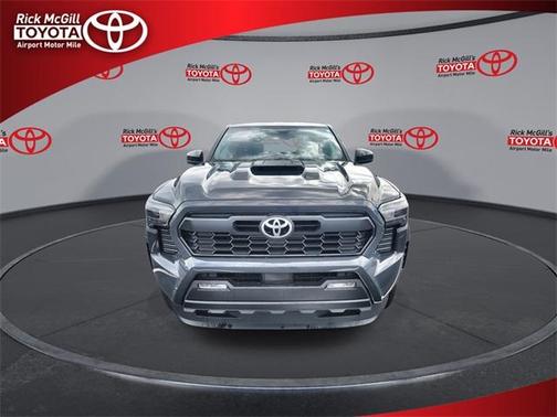 2025 Toyota Tacoma Hybrid TRD