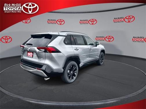 2025 Toyota RAV4 Hybrid SE