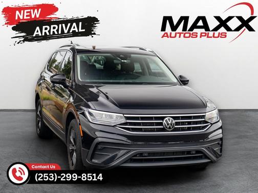 Deep Black Pearl 2022 Volkswagen Tiguan 2.0T SE 4MOTION