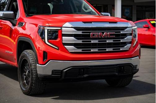 2023 GMC Sierra 1500 SLE