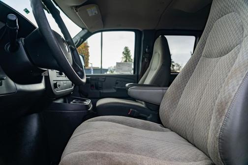 2009 Chevrolet Express 1500 Base