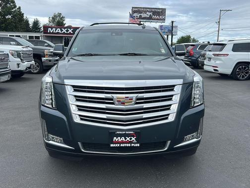 Shadow Metallic 2019 Cadillac Escalade Platinum