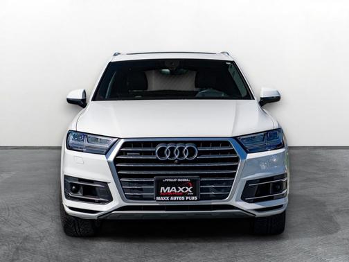 Carrara White 2017 Audi Q7 3.0T Prestige
