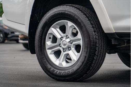 2022 Toyota 4Runner SR5