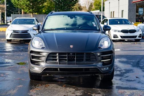 2018 Porsche Macan Turbo