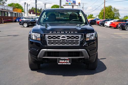 Super Black 2022 Nissan Frontier SV