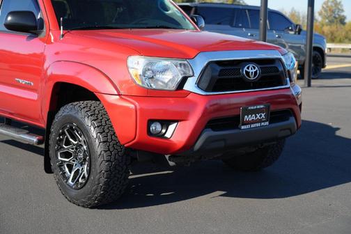 Barcelona Red Metallic 2015 Toyota Tacoma PreRunner