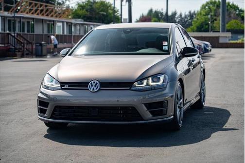 2017 Volkswagen Golf R 2.0T DSG
