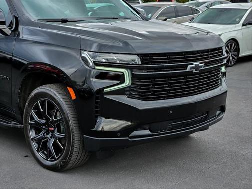 2023 Chevrolet Suburban RST