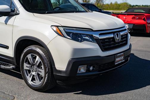 White Diamond Pearl 2019 Honda Ridgeline RTL