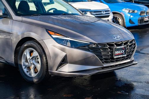 2021 Hyundai ELANTRA SE