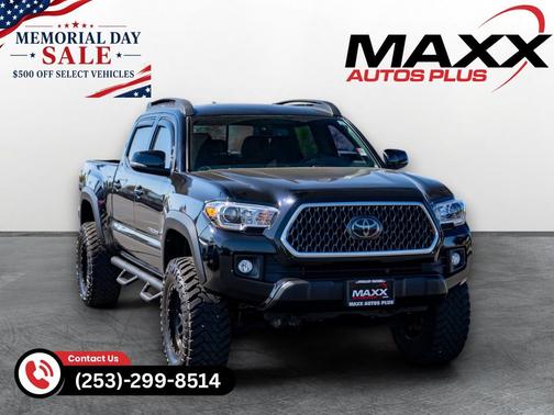 Midnight Black Metallic 2018 Toyota Tacoma TRD Off Road