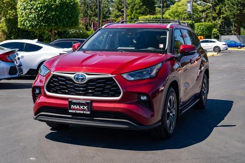 Ruby Flare Pearl 2022 Toyota Highlander Hybrid XLE