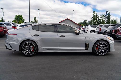 Ceramic Silver 2022 Kia Stinger GT2